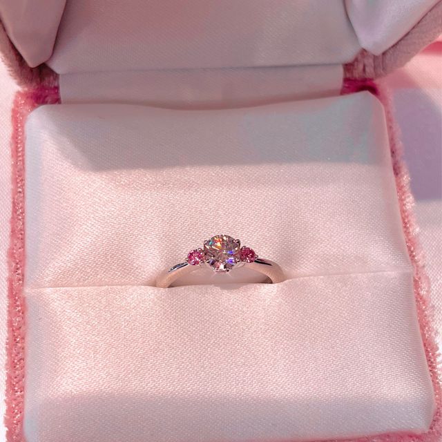 【Ginza Rim(銀座リム)の口コミ】 どうしてもピンクダイヤが良くてこのお店に決めました。ダイヤモンドもキ…