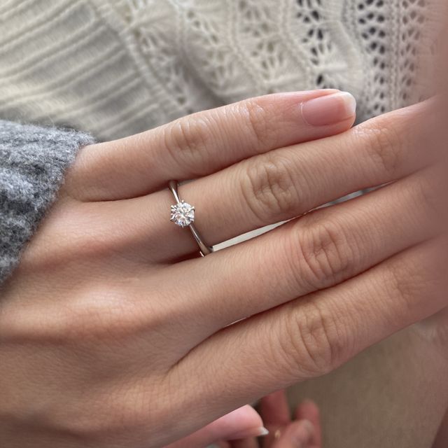 【アイプリモ(I-PRIMO)の口コミ】 指輪が王道的で本当に素敵だと思い、とても素晴らしく、尚且つ後からデザ…