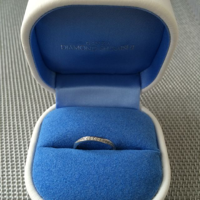 【銀座ダイヤモンドシライシの口コミ】 エタニティとカーブのあるデザインを求めていました。普段使いでダイヤが…