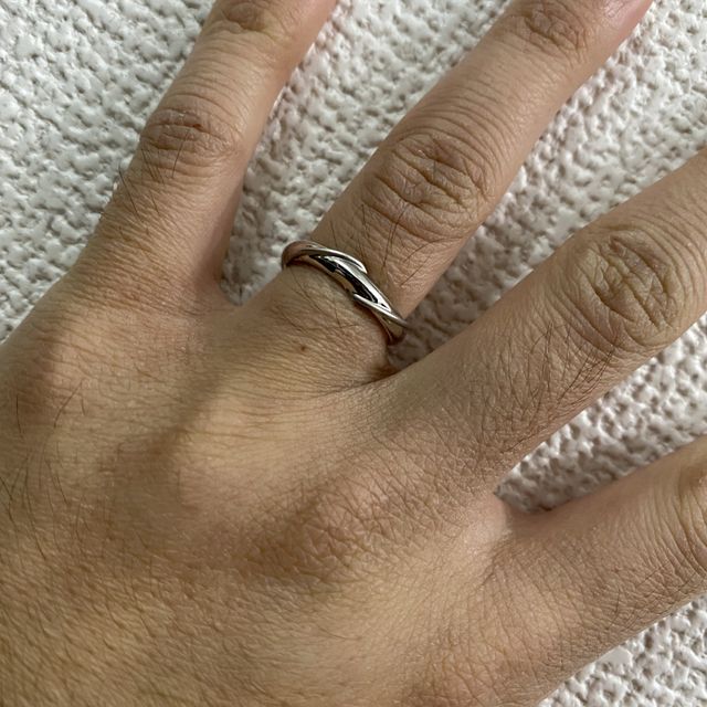 【アイプリモ(I-PRIMO)の口コミ】 妻と私が「捻れたデザインが良い」ということで、ツイストされた形状の指…