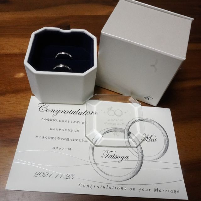 【4℃ BRIDAL(ヨンドシーブライダル)の口コミ】 結婚１１年目の記念日で、子供達の名前と誕生日を刻印し、もともと付けて…