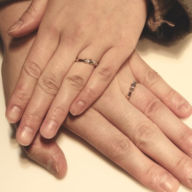 【LEGAN(レガン)の口コミ】 結び目のような可愛いデザインにひかれて選びました
なかなかお互いに納得…