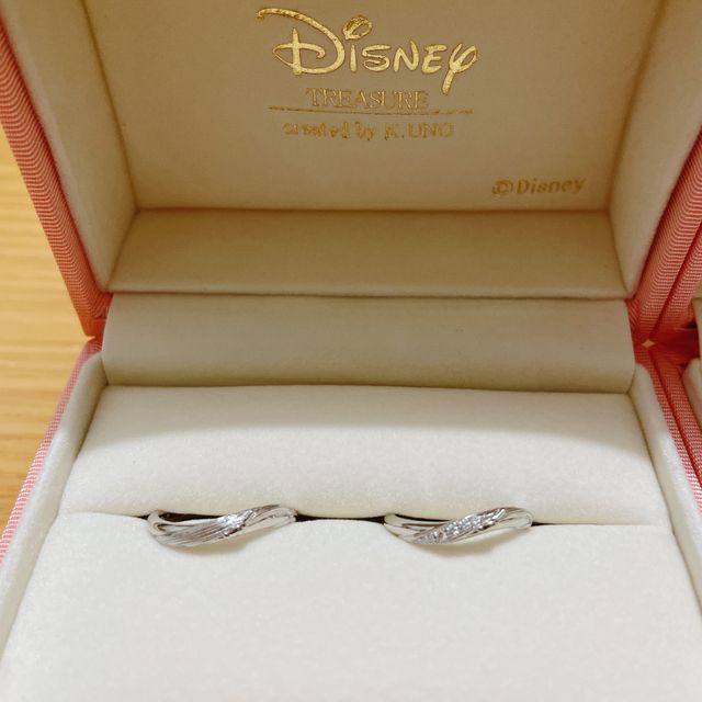 【ケイウノ ブライダル(K.UNO BRIDAL)の口コミ】 ディズニーファンに掲載されている時から、結婚するならこちらの指輪を付…