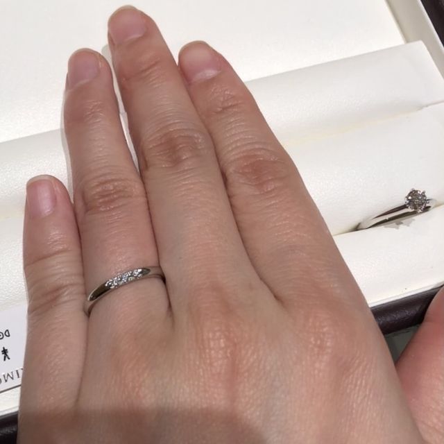 【MIKIMOTO(ミキモト)の口コミ】 色々なお店を回って結婚指輪を探していたのですがミキモトの指輪を着けて…
