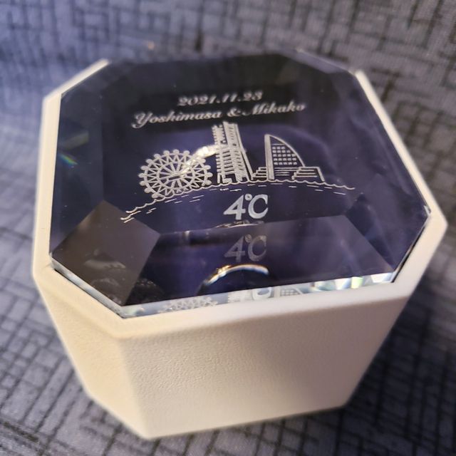 【4℃ BRIDAL(ヨンドシーブライダル)の口コミ】 【指輪のデザイン】
シンプルなリングよりは、少しキラキラしていた方が手…