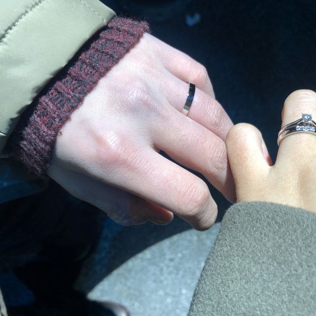 【ラザール ダイヤモンド(LAZARE DIAMOND)の口コミ】 3個以上ダイアがセッティングされている結婚指輪を探していました。こちら…