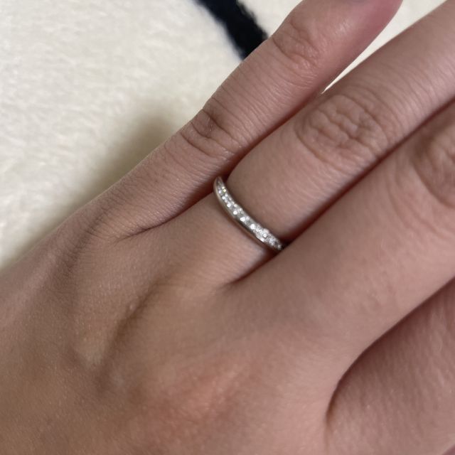 【銀座ダイヤモンドシライシの口コミ】 もともとハーフエタニティの指輪を結婚指輪にしたいと思っていて探してい…
