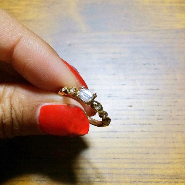 【ORECCHIO(オレッキオ)の口コミ】 婚約指輪と言えば、ブリリアントカット。という感じでブリリアントカット…