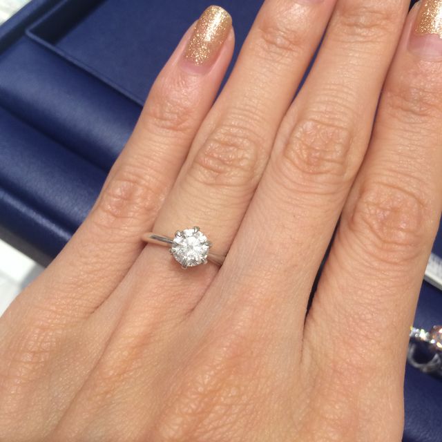 【銀座ダイヤモンドシライシの口コミ】 頂いたダイヤモンドの土台を選びにいきました。ダイヤモンド自体のお値段…