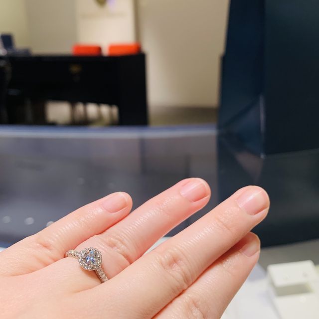 【銀座ダイヤモンドシライシの口コミ】 ダイヤモンドがすごくきれいでした。ダイヤモンドシライシさんには、4C以…