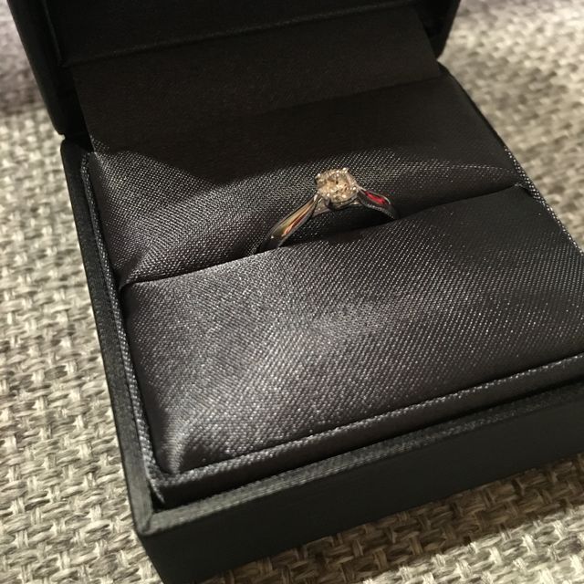 【ラザール ダイヤモンド(LAZARE DIAMOND)の口コミ】 断トツの決め手はダイヤの質です。そしてダイヤの輝きを引き立たせるよう…