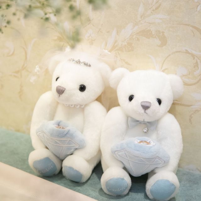 【canal4℃(カナルヨンドシー)の口コミ】 リーズナブルで少し個性的な指輪を探していました。
試着をさせて頂き、プ…