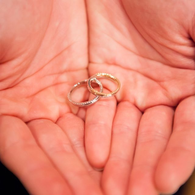 【EAU DOUCE4℃の口コミ】 ペアリングであること、10万円ぐらい、旦那さんの方はつや消しであること…