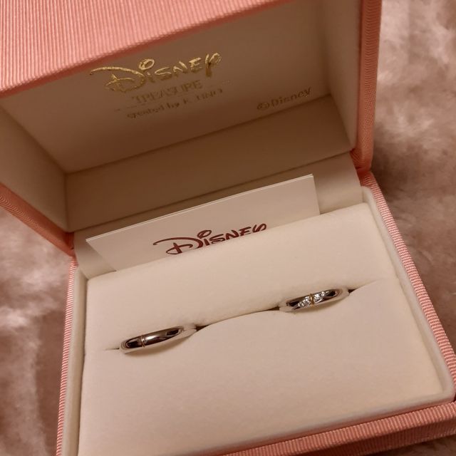 【ケイウノ ブライダル(K.UNO BRIDAL)の口コミ】 シンプルなデザインに純金の糸が1本だけ入っていて、とても気に入ったデザ…