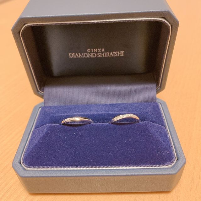 【銀座ダイヤモンドシライシの口コミ】 指輪の太さや丸み具合、斜め入るダイヤモンドのバランスがとても良く、長…