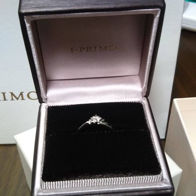【アイプリモ(I-PRIMO)の口コミ】 最初は指輪はどれでもいいかなと考えてましたが、色々試着させてもらえた…