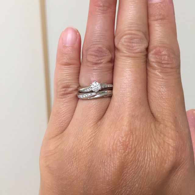 【銀座ダイヤモンドシライシの口コミ】 雑誌の一面に載っていたこのビーナスブレスという商品を見て、波打つよう…