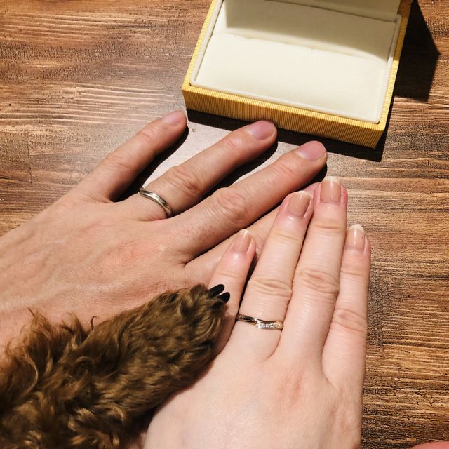 【ケイウノ ブライダル(K.UNO BRIDAL)の口コミ】 木目金の指輪で探していて、
こちらのお店に出会いました。
私の指が少し…