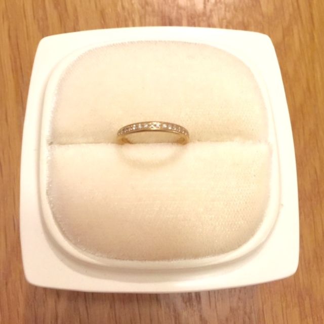 【俄(にわか)の口コミ】 指輪を見に行く際、別のものをに目星をつけて見に行ったのですが、始めて…
