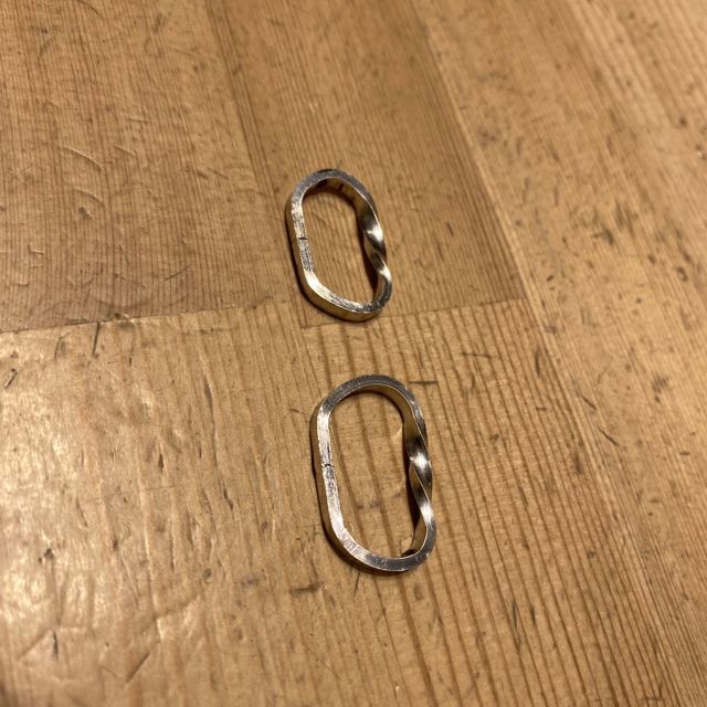 【ringram(リングラム)の口コミ】 デザインの豊富さ、価格の安さどれをとっても大満足です。
担当してくださ…