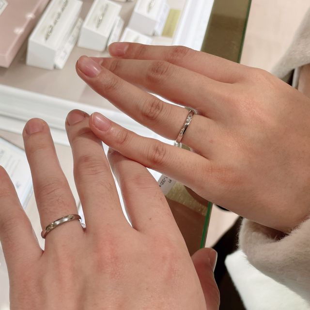 【4℃ BRIDAL(ヨンドシーブライダル)の口コミ】 シンプルなものが良く、一石タイプのものを探していましたが、他のブラン…