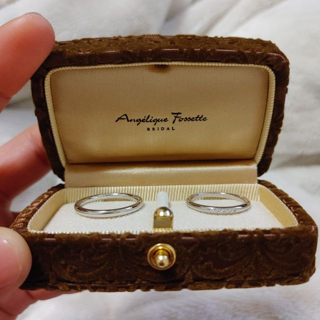 【アンジェリックフォセッテ(Angelique Fossette)の口コミ】 超音波洗浄とサイズ直し(12号まで)は無料です。
変形直し、石揺れの補修、…