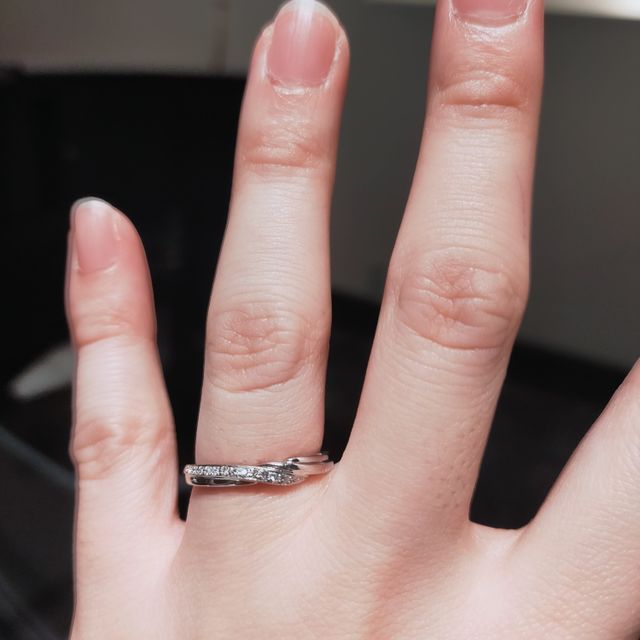【エクセルコダイヤモンド(EXELCO DIAMOND)の口コミ】 指の形でオススメの指輪を持ってきてくださり、自分たちがいいなと思った…
