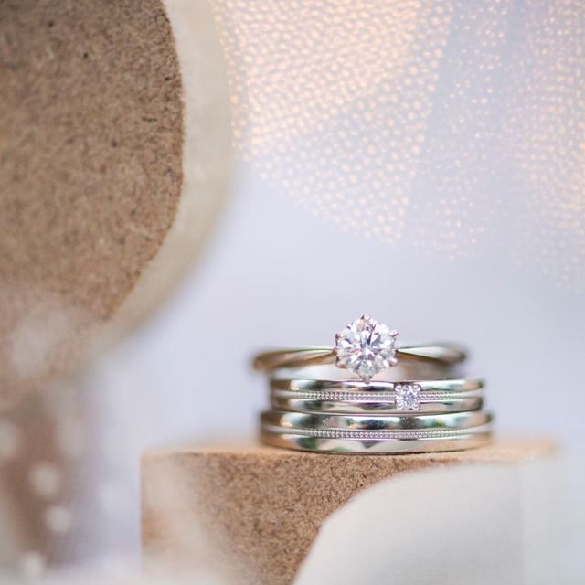 【ラザール ダイヤモンド(LAZARE DIAMOND)の口コミ】 価格はどのブランドも似たような感じでしたのでデザインで決めました。夫…