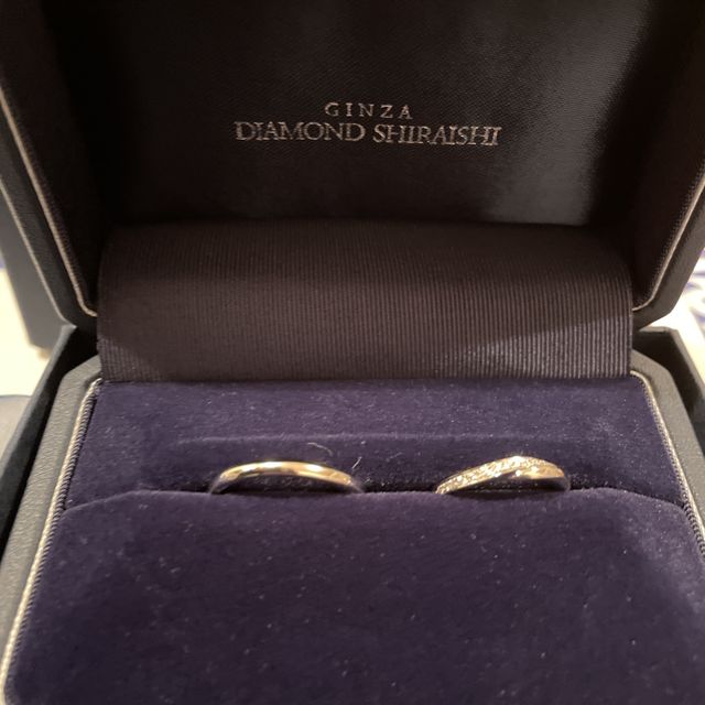 【銀座ダイヤモンドシライシの口コミ】 デザインがよかったです。ウェーブ型で手の形に合い、フィットします。ま…