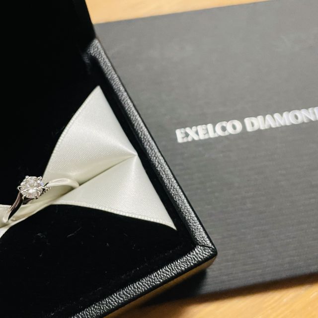 【エクセルコダイヤモンド(EXELCO DIAMOND)の口コミ】 プロポーズ時はダイヤのみで、後から指輪を選びに行きました。指輪のサイ…
