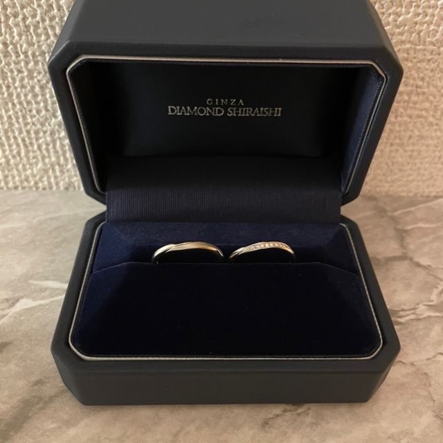 【銀座ダイヤモンドシライシの口コミ】 着け心地がよかったのが1番の決め手でした。色々なデザインを試着させても…