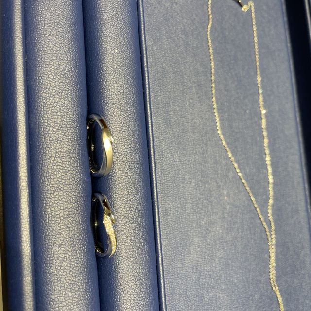 【銀座ダイヤモンドシライシの口コミ】 自分も旦那も気に入ったデザインが見つかったのと、ダイヤモンドに鑑定書…