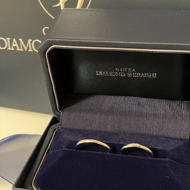 【銀座ダイヤモンドシライシの口コミ】 石あり、なし、デザインあり、なしでなやみましたが、シンプルであきのこ…