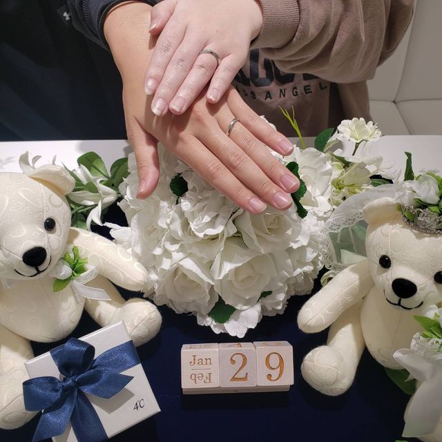 【4℃ BRIDAL(ヨンドシーブライダル)の口コミ】 シンプルな、中にもダイヤモンドの綺麗さと、豪華さが、あったのが1番の決…
