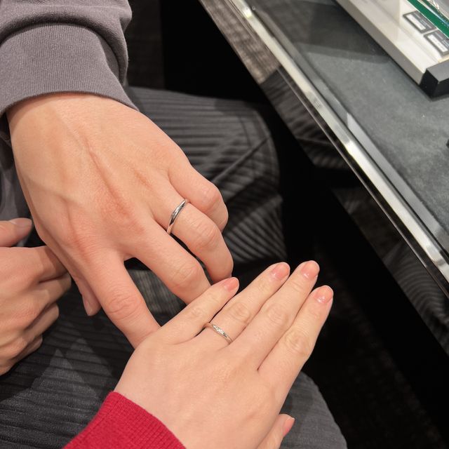 【ラザール ダイヤモンド(LAZARE DIAMOND)の口コミ】 結婚指輪探しに8件まわりました。たくさんの指輪を試着しましたがなかなか…