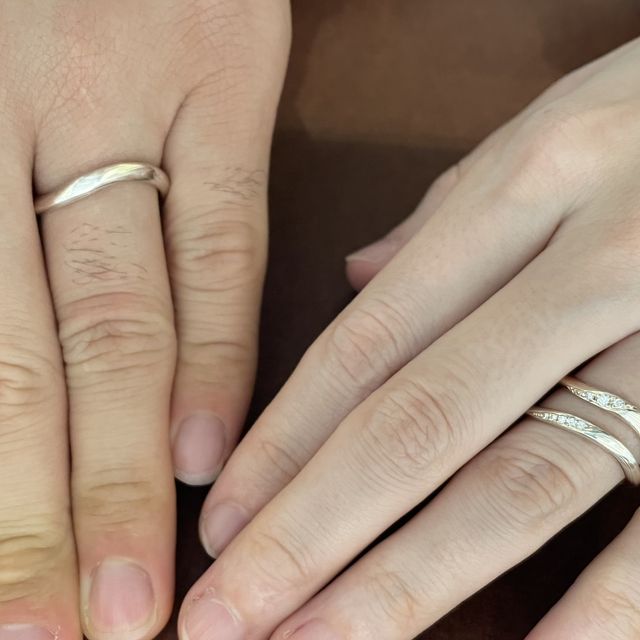 【杢目金屋(もくめがねや)の口コミ】 もくめがねやの指輪は金属を重ねて木目のようにして作られるため、他にな…