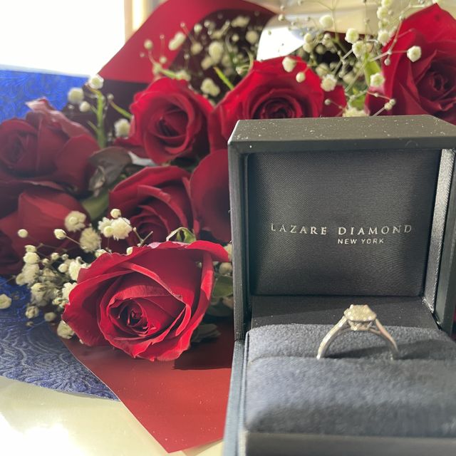 【ラザール ダイヤモンド(LAZARE DIAMOND)の口コミ】 セントパトリック28は一目惚れでした。他のデザインの指輪とも沢山比較し…