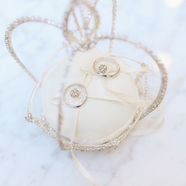 【銀座ダイヤモンドシライシの口コミ】 ウェーブがVのタイプが良いと決めていて、数種類試着させてもらい、旦那と…