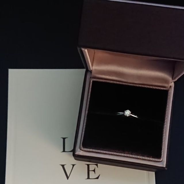 【アイプリモ(I-PRIMO)の口コミ】 ダイヤモンドが付いている指輪が欲しかった為、ダイヤモンドが付いている…