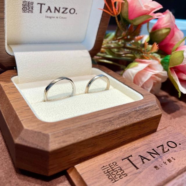 【TANZO.(鍛造指輪)の口コミ】 ・鍛造製法で作られており、頑丈である。
・フルオーダーが可能であり、世…