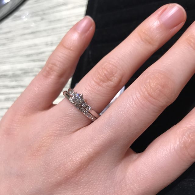 【TRECENTI(トレセンテ)の口コミ】 指輪のデザインが全体的に良く、パートナーも満足している様子でした。ま…