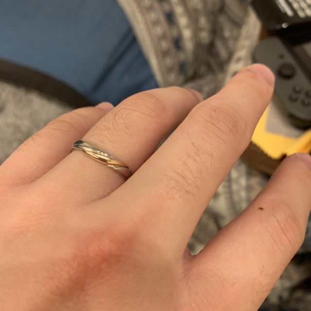 【Beauty and the Beast(ディズニー美女と野獣)の口コミ】 簡単に言うとデザインです。
私は指が太かったので、それに合わせて太めの…