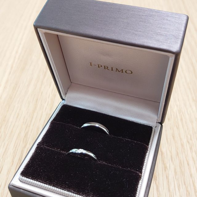 【アイプリモ(I-PRIMO)の口コミ】 細身でウェーブのデザインになっており、普段指輪をほとんどつけないので…