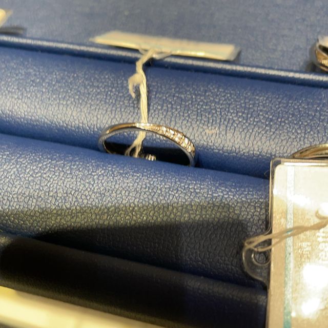 【銀座ダイヤモンドシライシの口コミ】 デザインがたくさんあると聞いていたので、事前にネットで好きなデザイン…