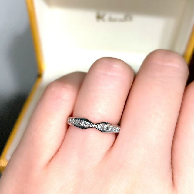 【ケイウノ ブライダル(K.UNO BRIDAL)の口コミ】 要望したデザインを叶えてくれたので購入を決めました。
打ち合わせも細か…