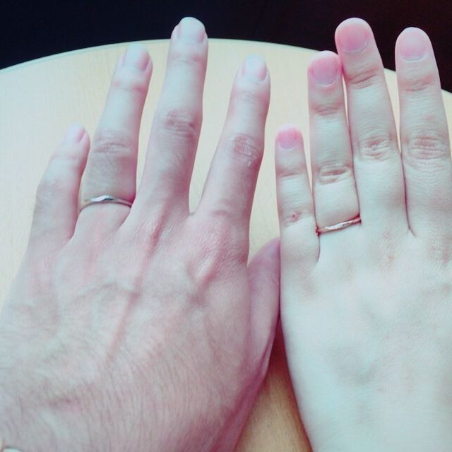 【THE KISS(ザ・キッス)の口コミ】 ピンクゴールドはとても私の指に馴染む色で試しにはめさせてもらった時に…