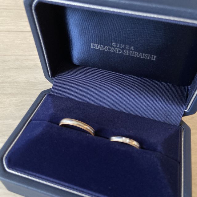 【銀座ダイヤモンドシライシの口コミ】 指輪のデザインが気に入り、購入いたしました。
シンプルなもので考えてお…