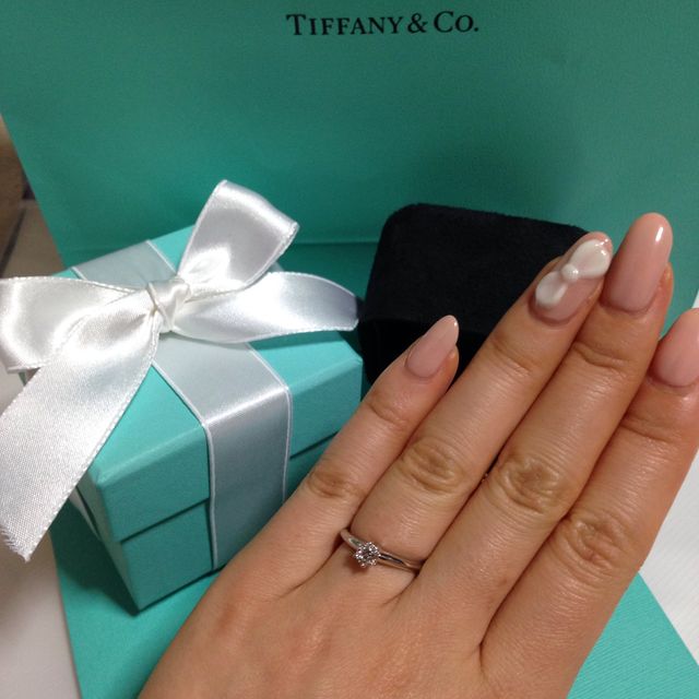 【ティファニー(Tiffany & Co.)の口コミ】 いろんな指輪を見た中で、ティファニーのダイヤが一番輝いて見えました。
…