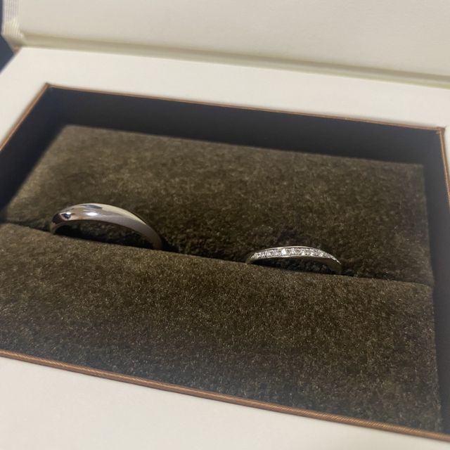 【アトリエフィロンドールの口コミ】 デザイン・幅・つや消しなどを好みにオーダーできたことです。また、他店…