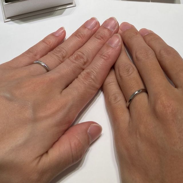 【4℃ BRIDAL(ヨンドシーブライダル)の口コミ】 初めから4°Cのリングが第1候補で検討していました。4°Cでも似たよ…